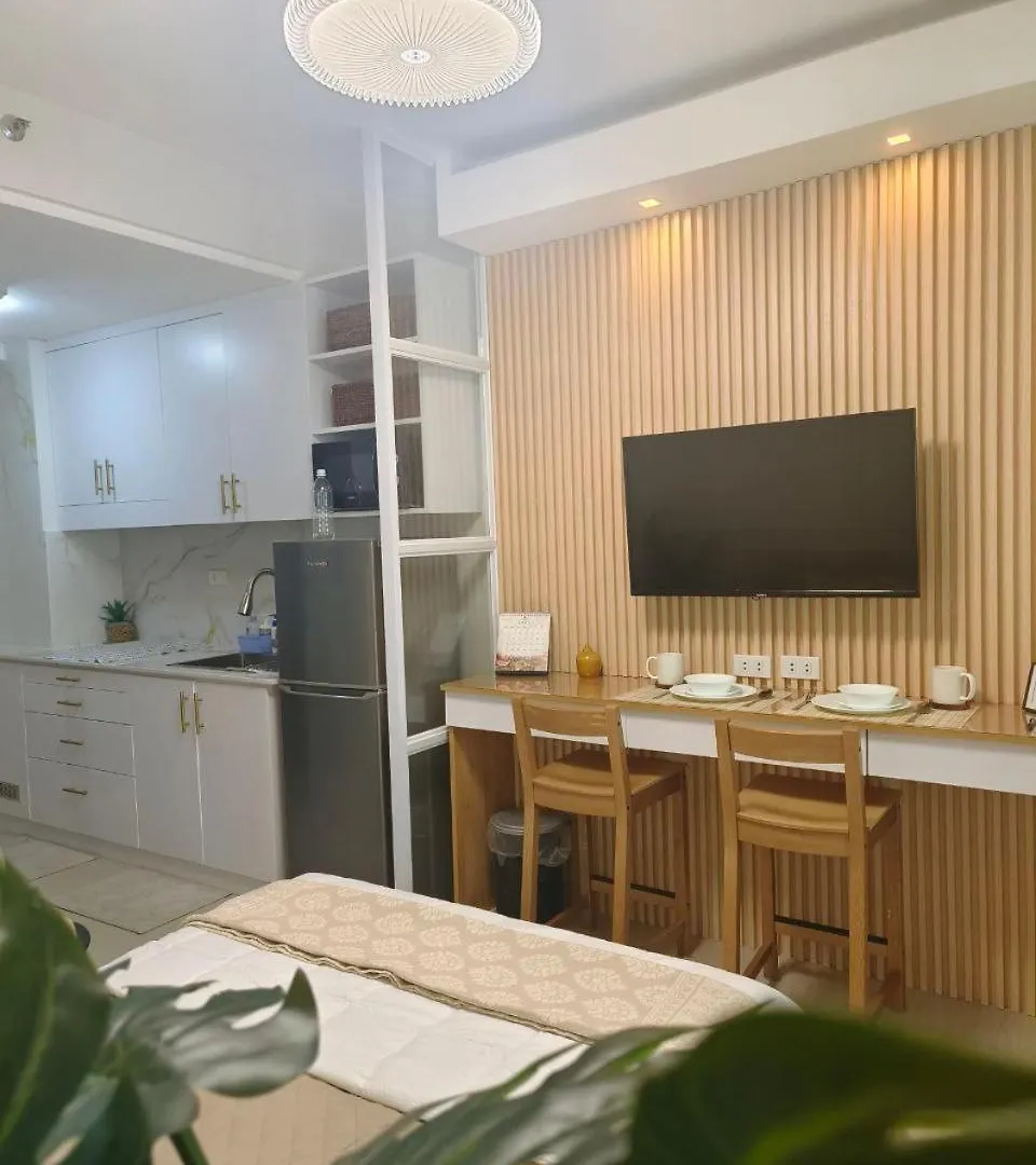 Cozy Simple Room By Metro Staycation Manila Aparthotel